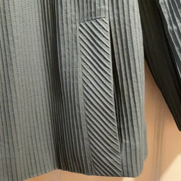 Akris - Picture 3 of 16